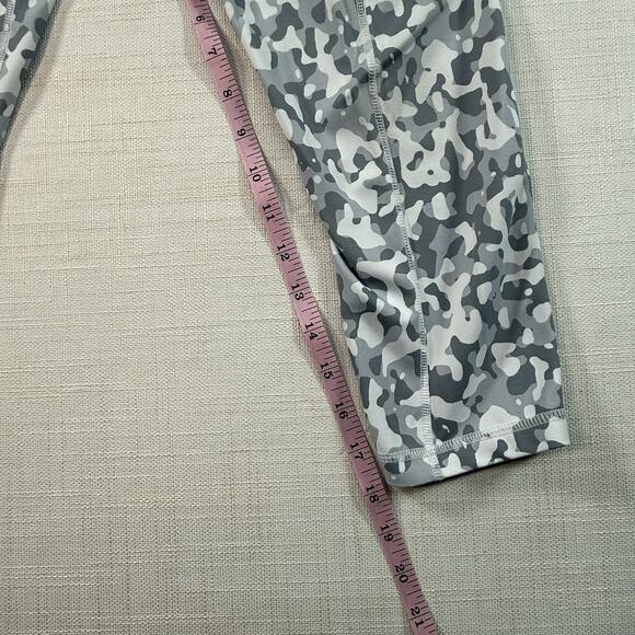 Kiava High Waist Camo Leggings M Gray Workout Capri 7/8 Length Pockets Stretch - Picture 5 of 6